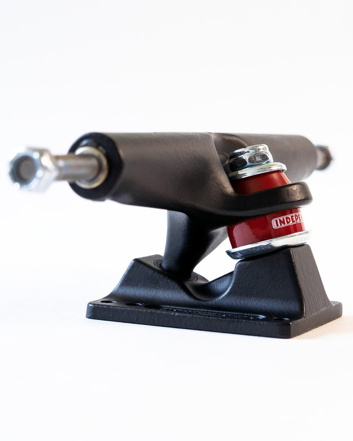 INDEPENDENT STAGE 4 BLACK SKATEBOARD TRUCKS