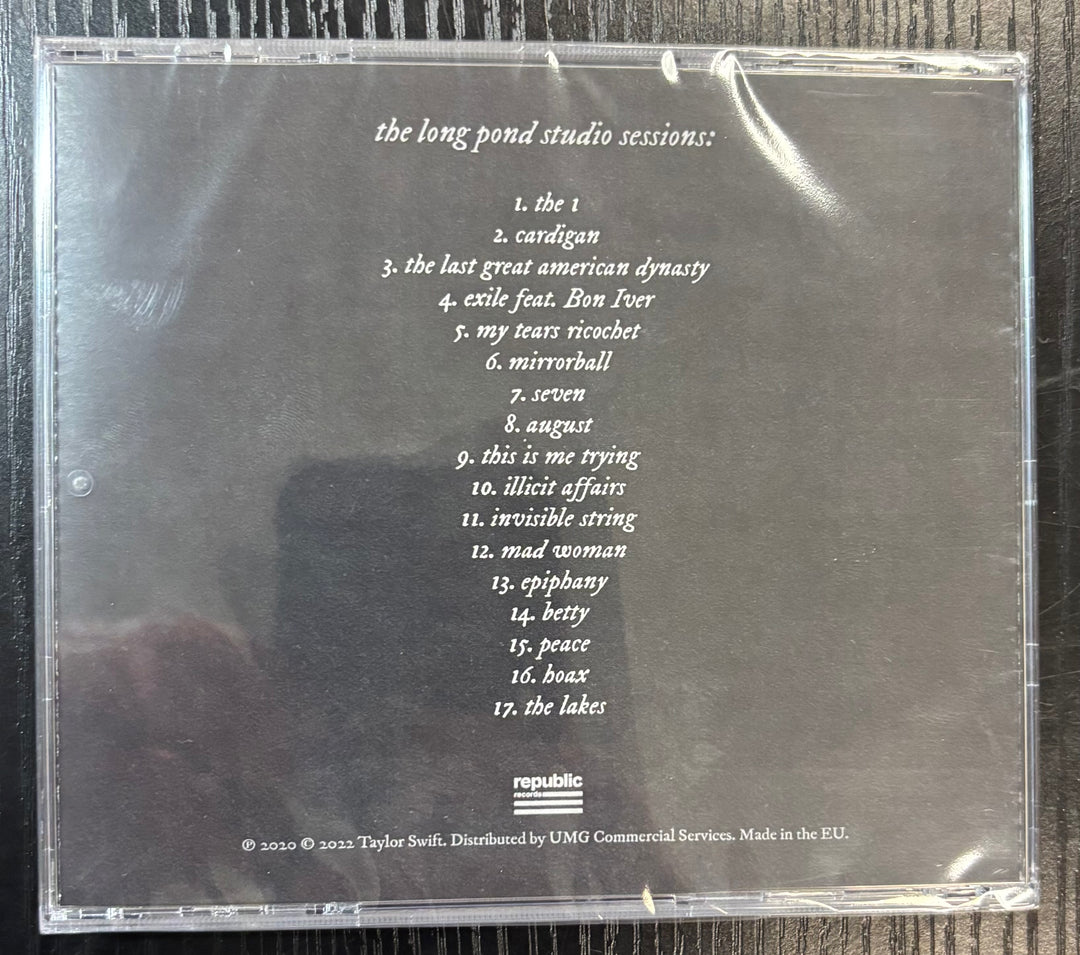 Back cover of Taylor Swift - Folklore: The Long Pond Studio Sessions with tracklist and Republic Records logo.