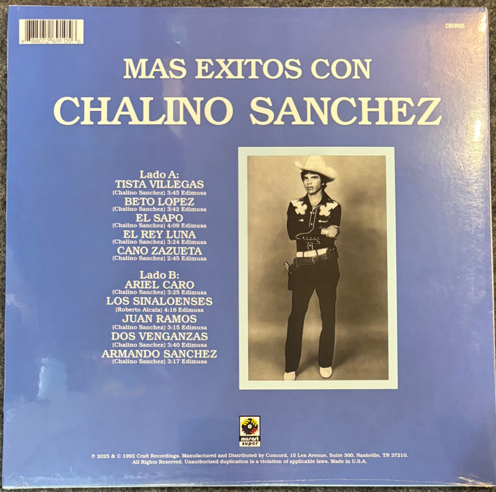 The back cover of a Chalino Sanchez compilation album titled 'Mas Exitos Con Chalino Sanchez' on a blue background, featuring track listings and a black-and-white portrait photo of the artist.