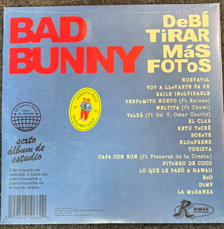 Back cover of Bad Bunny - Debi Tirar Mas Fotos with text and branding.